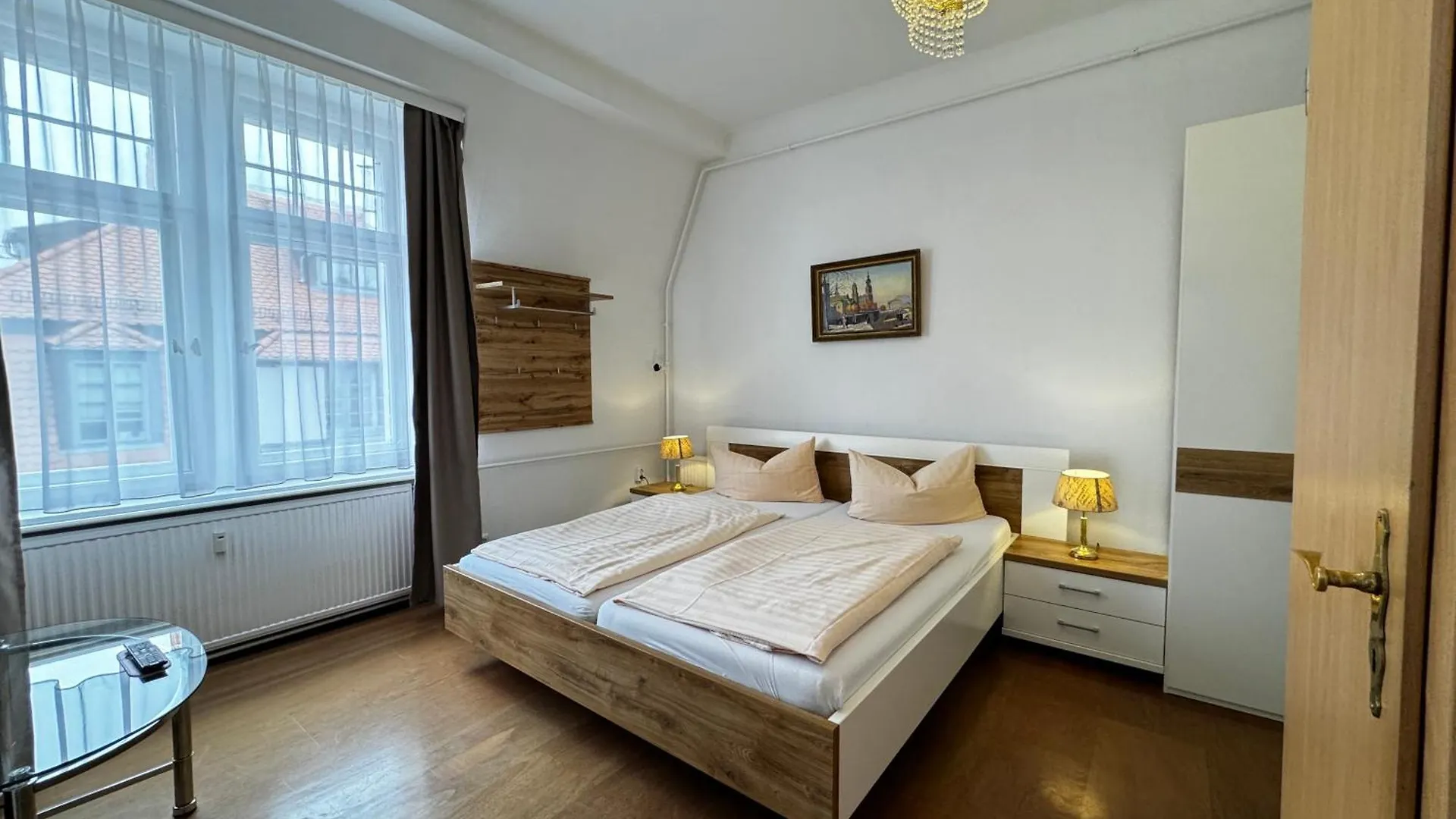 Hotel Zu Den Linden Δρέσδη