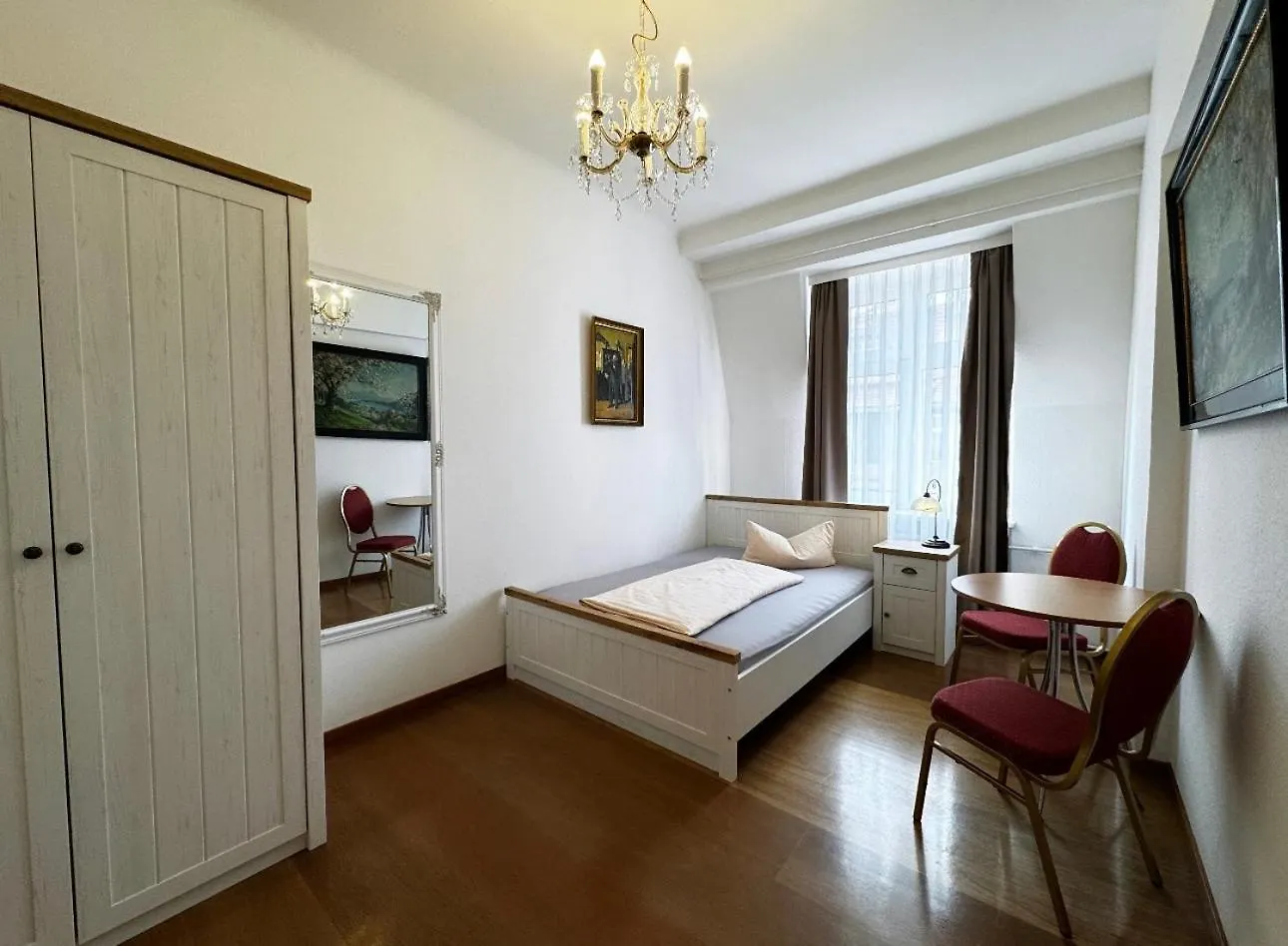 Hotel Zu Den Linden Δρέσδη