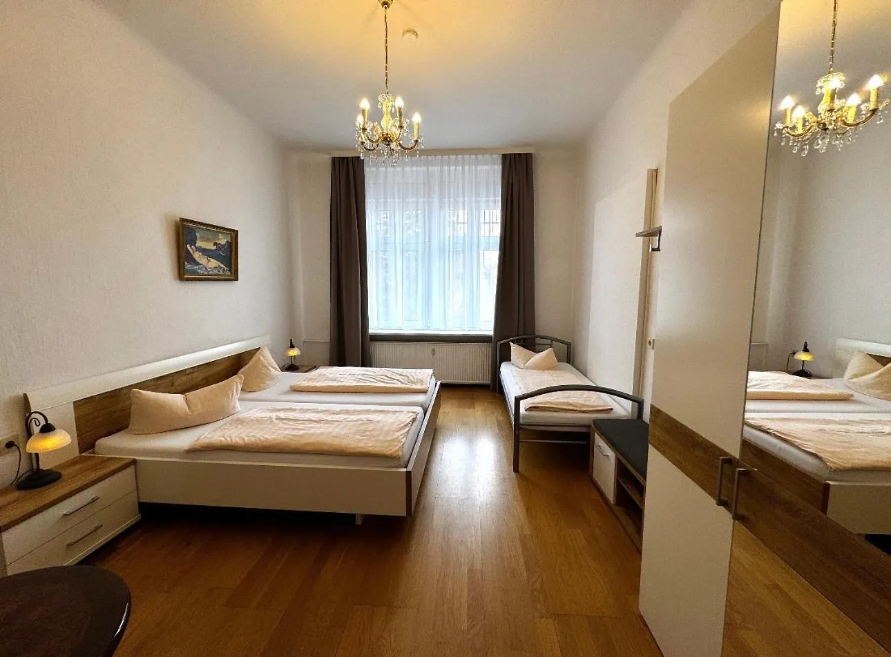Hotel Zu Den Linden Δρέσδη