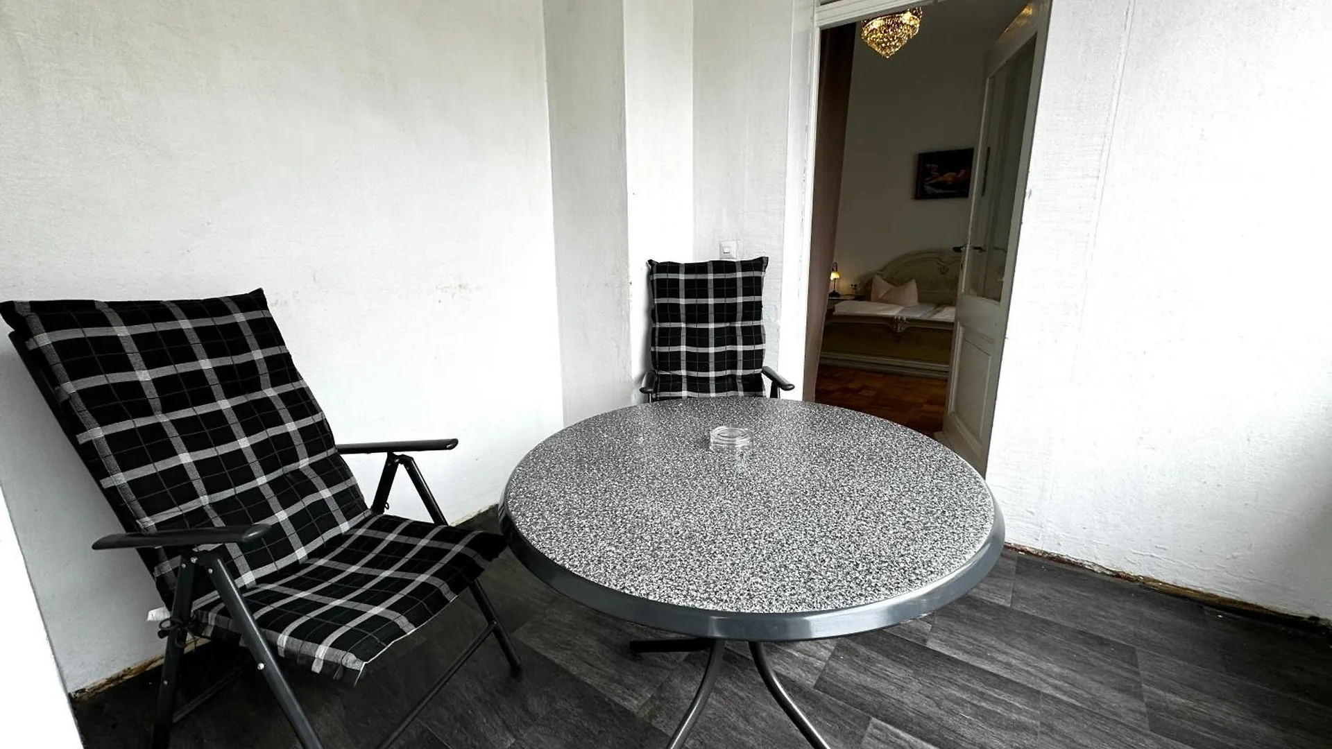Hotel Zu Den Linden Дрезден 2*,  Германия