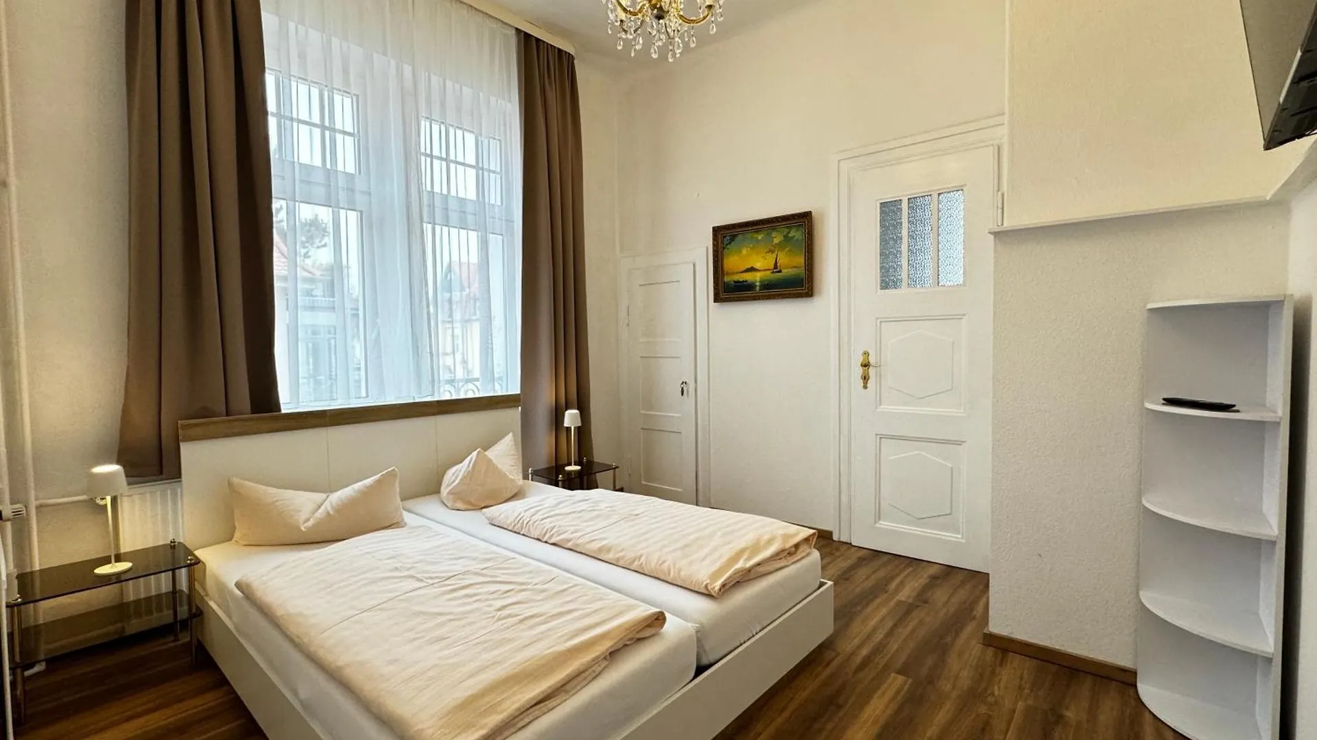 Hotel Zu Den Linden Дрезден