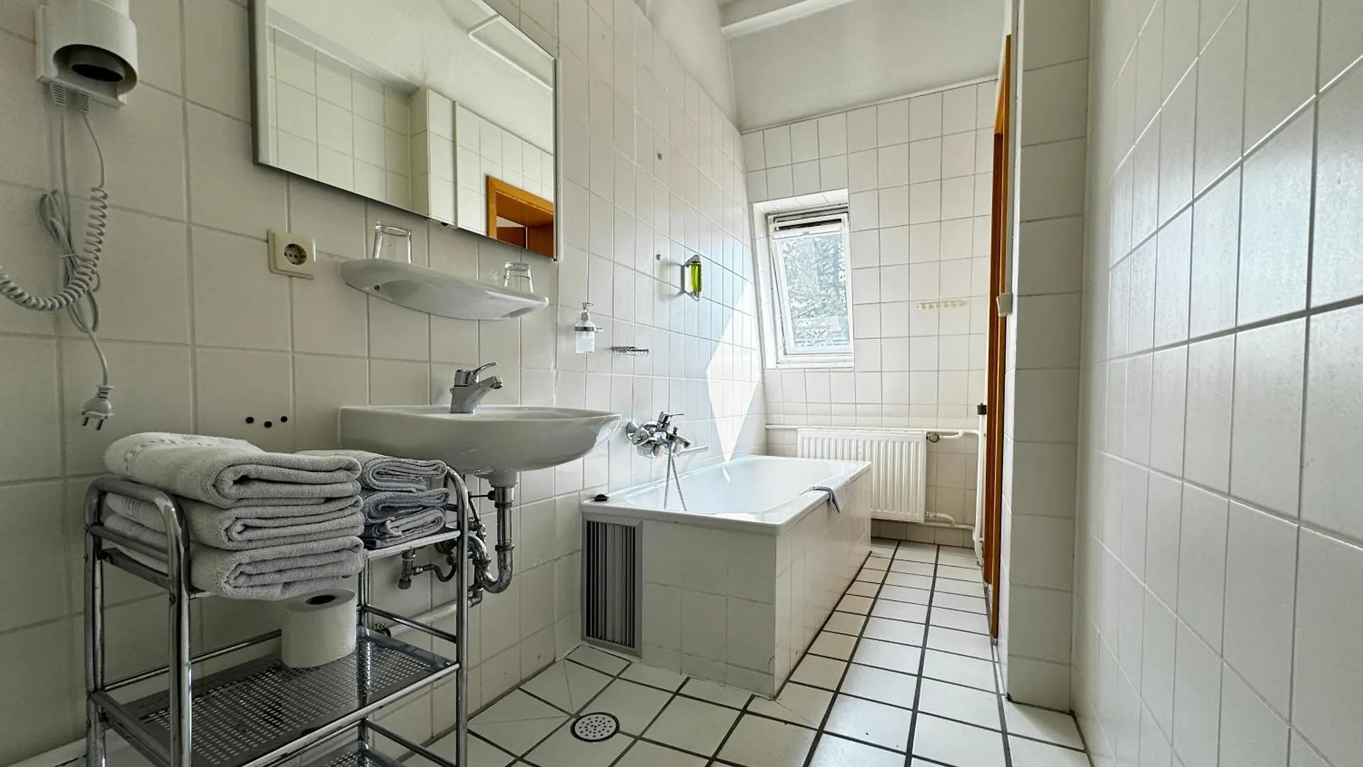 Hotel Zu Den Linden Δρέσδη