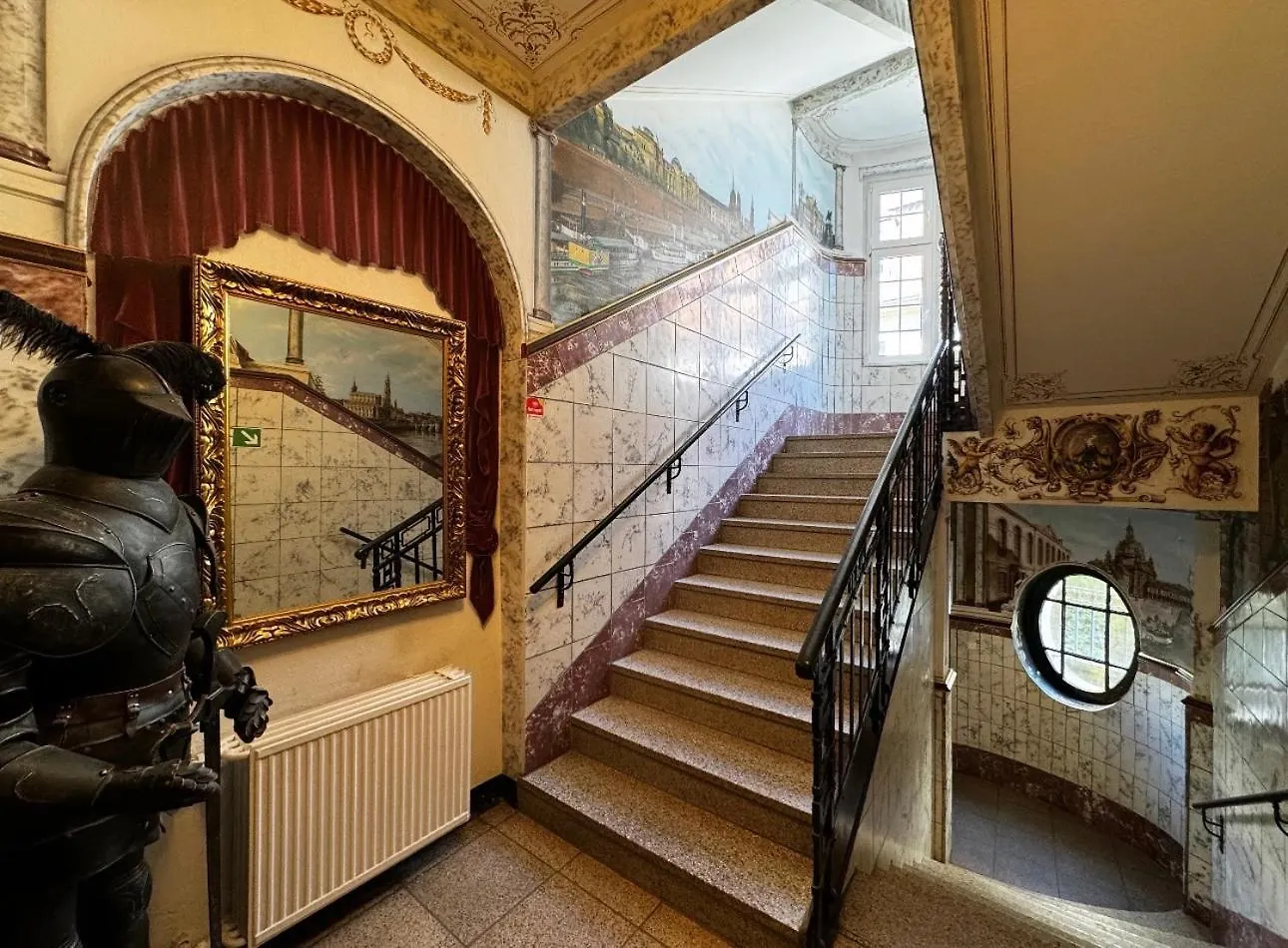 Hotel Zu Den Linden Dresden 2*,